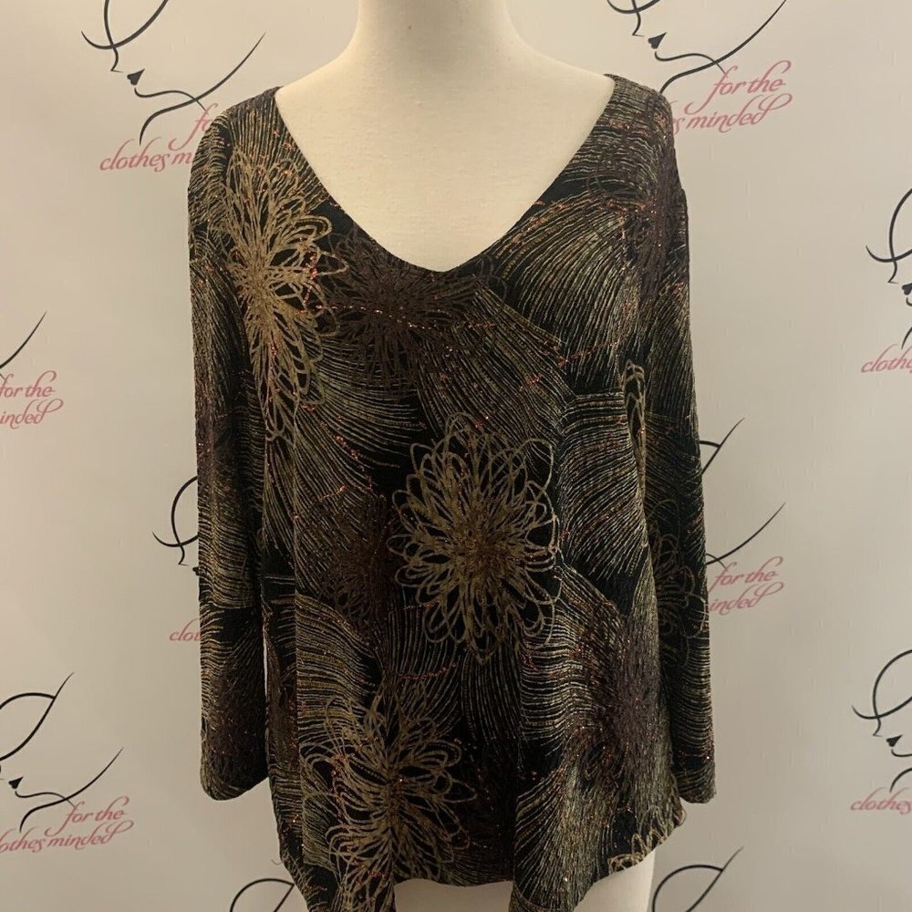 Brittany Black. Size Large 14. Stretch Pullover. Metallic. V Neck. B35